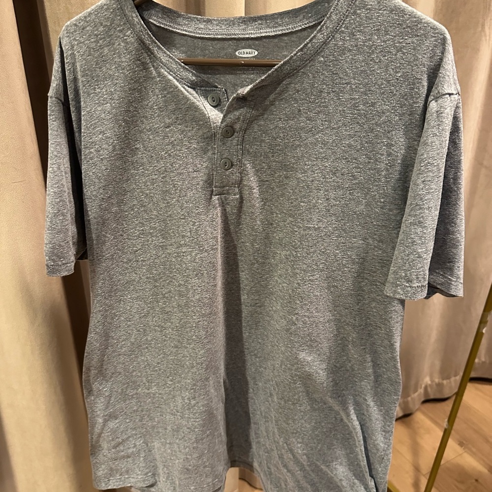 Old Navy Gray Short Sleeve Henley